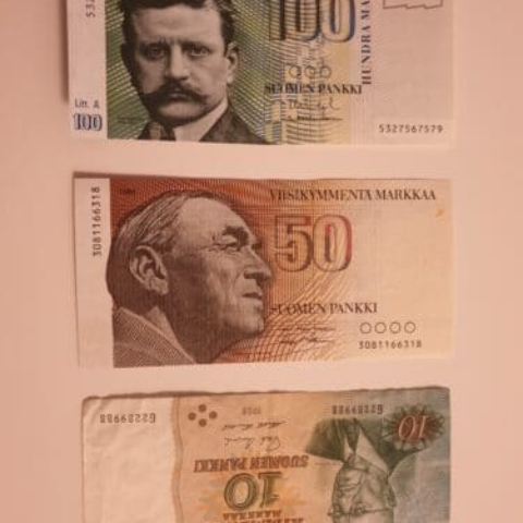 100 MK SETELI: Säveltäjä Jean Sibelius, 50 MK SETELI: Arkkitehti Alvar Aalto, 10 MK SETELI: Presidentti Juho Kusti Paasikivi