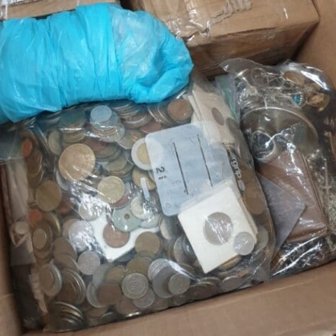 Voit lähettää yli 10 kilon kolikko ja hopea erät vakuutetussa pahvilaatikossa.