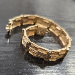 Lapponia 14K keltakultainen rannekoru vuodelta 1970, Björn Weckström. Lukossa vaadittavat leimat.