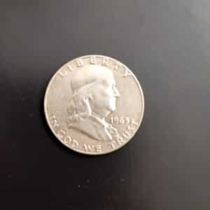 Yhdysvaltain 1963 Half Dollar kolikko, Benjamin Franklin ja Liberty Bell kuvattuna