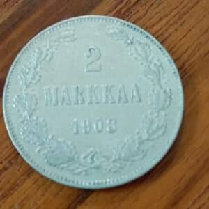 Suomen 2 markan hopearaha vuodelta 1903, kaksipäinen kotka ja laakeriseppele