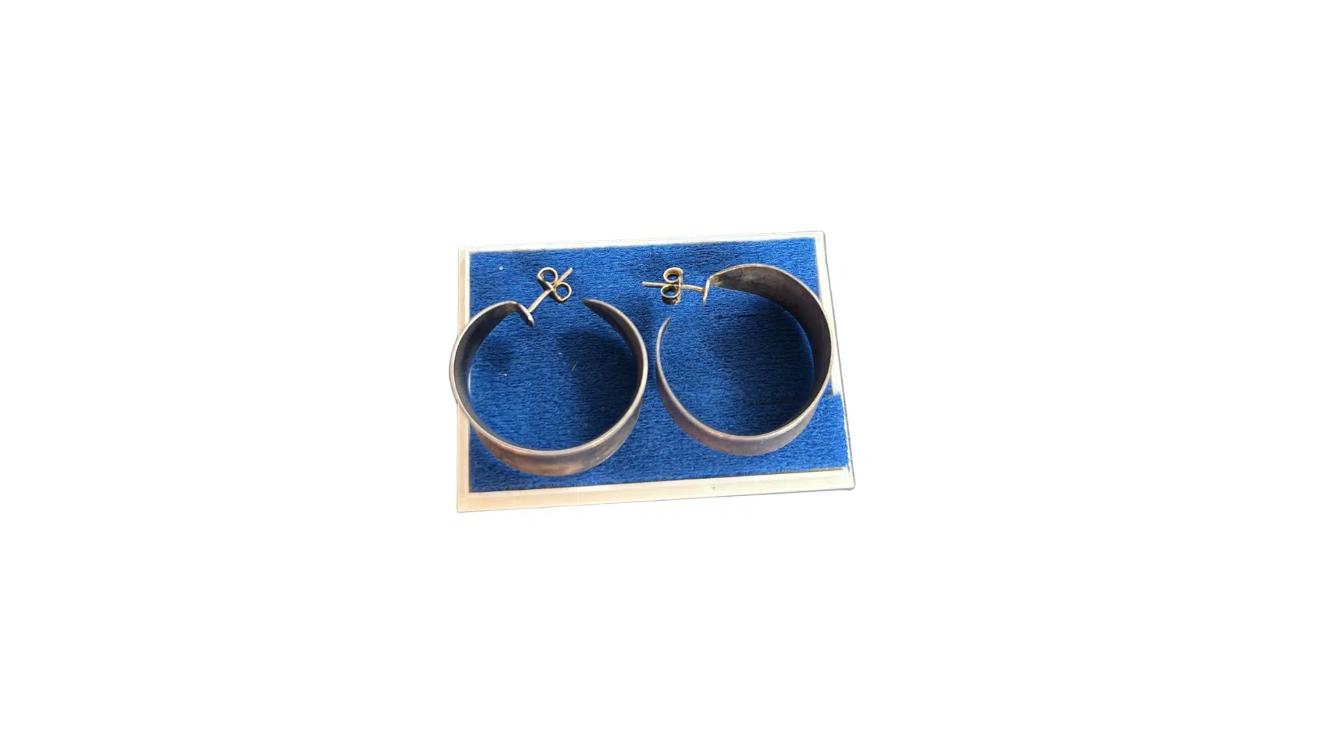 Leveät half‑hoop korvakorut - Image 2